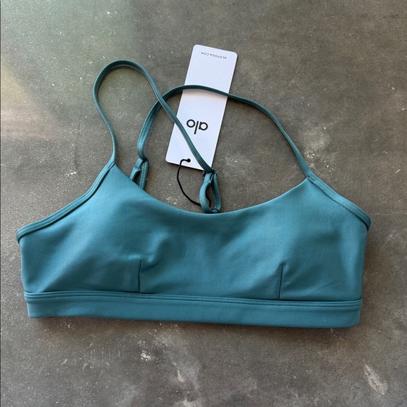 Alo Yoga Airlift Intrigue Bra - Picture 4 of 8